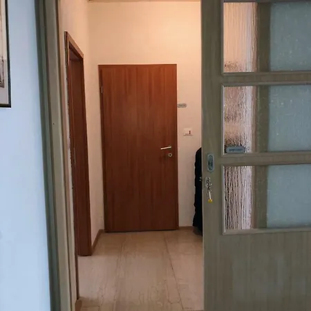 Capital Blue Moon Apartment